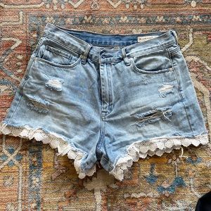 Blanknyc the Barrow No Thrills crochet bottom shorts